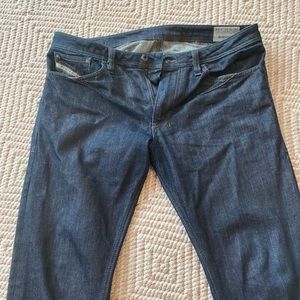 Diesel men’s slim skinny dark blue jeans, size 31